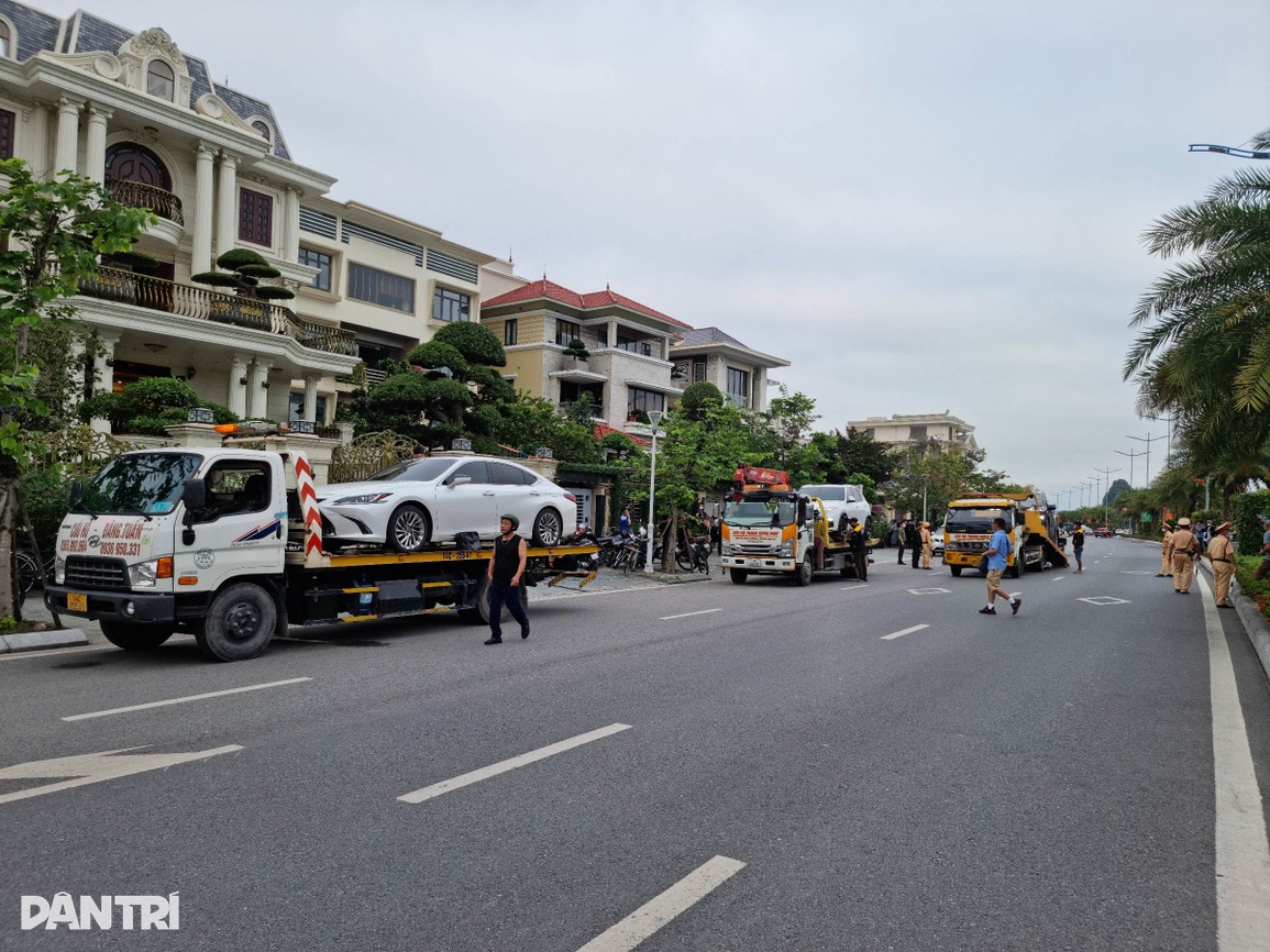 Khám xét nhà riêng nguyên Chủ tịch TP Hạ Long Phạm Hồng Hà - 6 Khám xét nhà riêng nguyên Chủ tịch TP Hạ Long Phạm Hồng Hà - 6