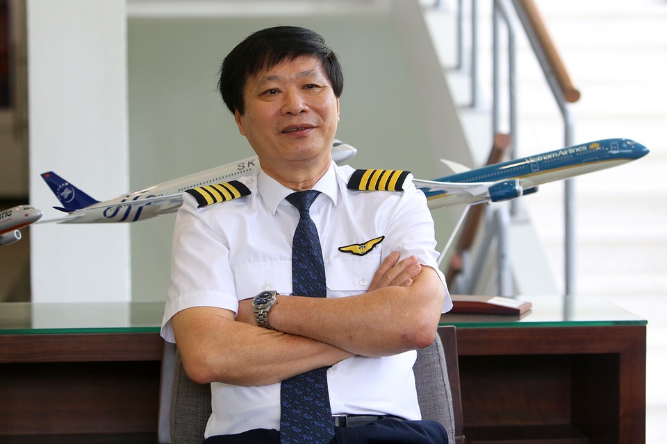 Gặp người phi công cơ trưởng tài ba sau chuyến bay rời bầu trời - 2 Gặp người phi công cơ trưởng tài ba sau chuyến bay rời bầu trời - 2