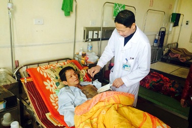 Cứu sống bệnh nhân bị xỉa cá đâm thấu tim