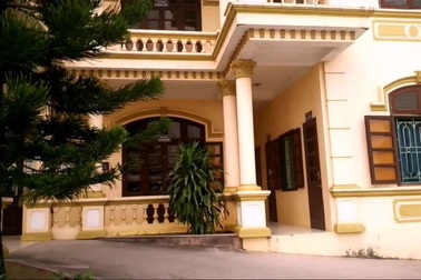 Công sở xã trong giờ hành chính không một bóng người