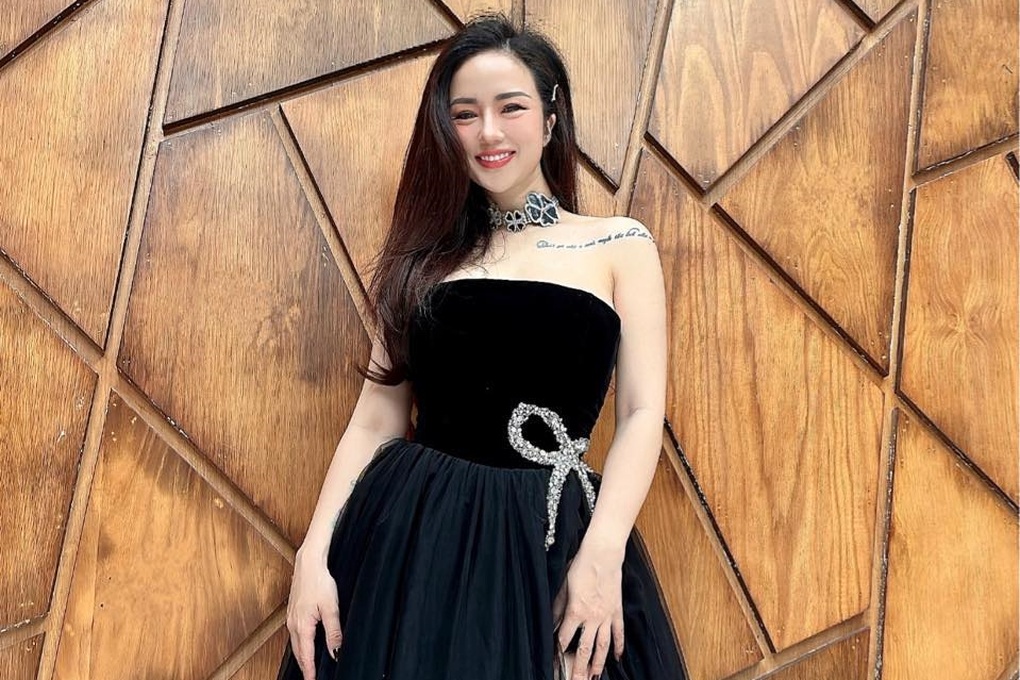 Triệu Hồng Ngọc: Mẹ đơn thân nhan sắc như chị em với con trai 17 tuổi - 2 Triệu Hồng Ngọc: Mẹ đơn thân nhan sắc như chị em với con trai 17 tuổi - 2