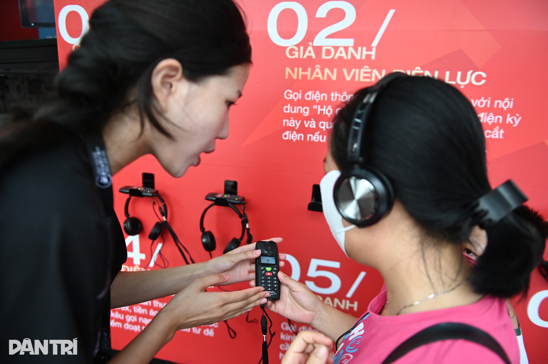 Trải nghiệm 6 cuộc gọi lừa đảo tại bờ hồ Hoàn Kiếm - 5 Trải nghiệm 6 cuộc gọi lừa đảo tại bờ hồ Hoàn Kiếm - 5