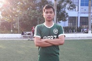 Chàng thủ khoa “lớn lên cùng bóng đá”