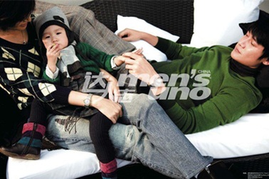 Những khoảnh khắc hạnh phúc của gia đình Lục Nghị