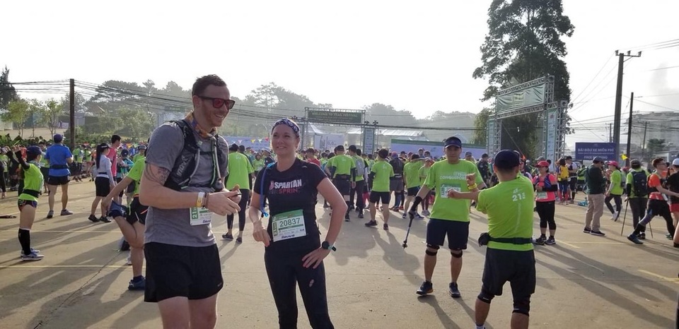 Tham gia giải chạy Marathon, một VĐV bị nước lũ cuốn trôi - 1