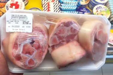 Thịt heo nhập khẩu giá rẻ bán đầy các cửa hàng ở TPHCM