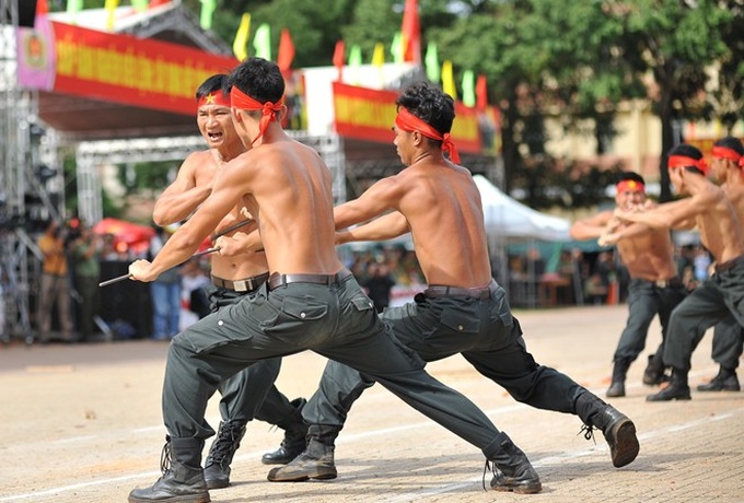 Khai mạc Chung kết Hội thi điều lệnh, bắn súng, võ thuật CAND khu vực phía Nam lần thứ 5 - Ảnh 14.