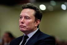 Tỷ phú Elon Musk công kích Tổng thống Ukraine