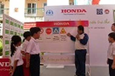 Hàng trăm ngàn học sinh đón nhận chương trình giáo dục ATGT