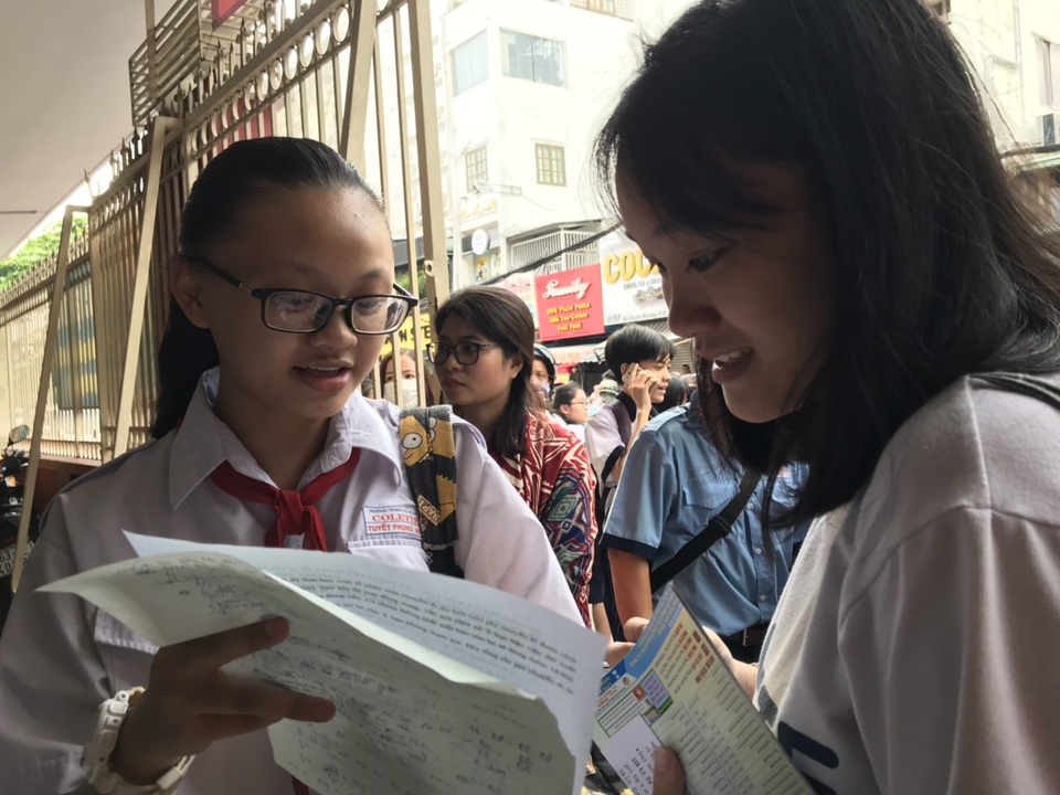 Tỷ lệ “chọi” vào lớp 10 tất cả các trường THPT ở TPHCM - 1 Tỷ lệ “chọi” vào lớp 10 tất cả các trường THPT ở TPHCM - 1