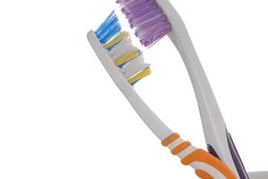 Vệ sinh bàn chải đánh răng đúng cách