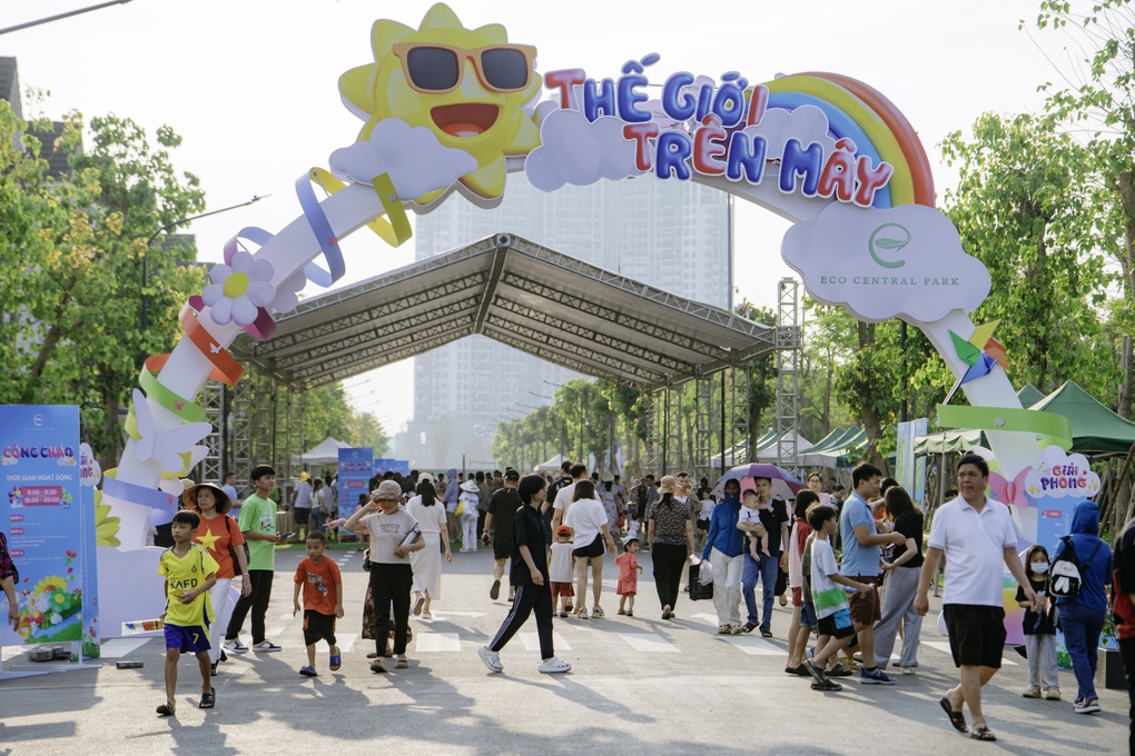 Gần 28.000 lượt khách chọn Eco Central Park vui chơi dịp nghỉ lễ 30/4-1/5 - 9 Gần 28.000 lượt khách chọn Eco Central Park vui chơi dịp nghỉ lễ 30/4-1/5 - 9