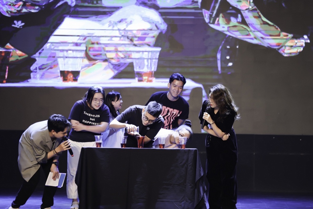 Mỹ Tâm xúc động tưởng nhớ cựu thành viên Ve Sầu khi đón sinh nhật cùng fan - 2 Mỹ Tâm xúc động tưởng nhớ cựu thành viên Ve Sầu khi đón sinh nhật cùng fan - 2