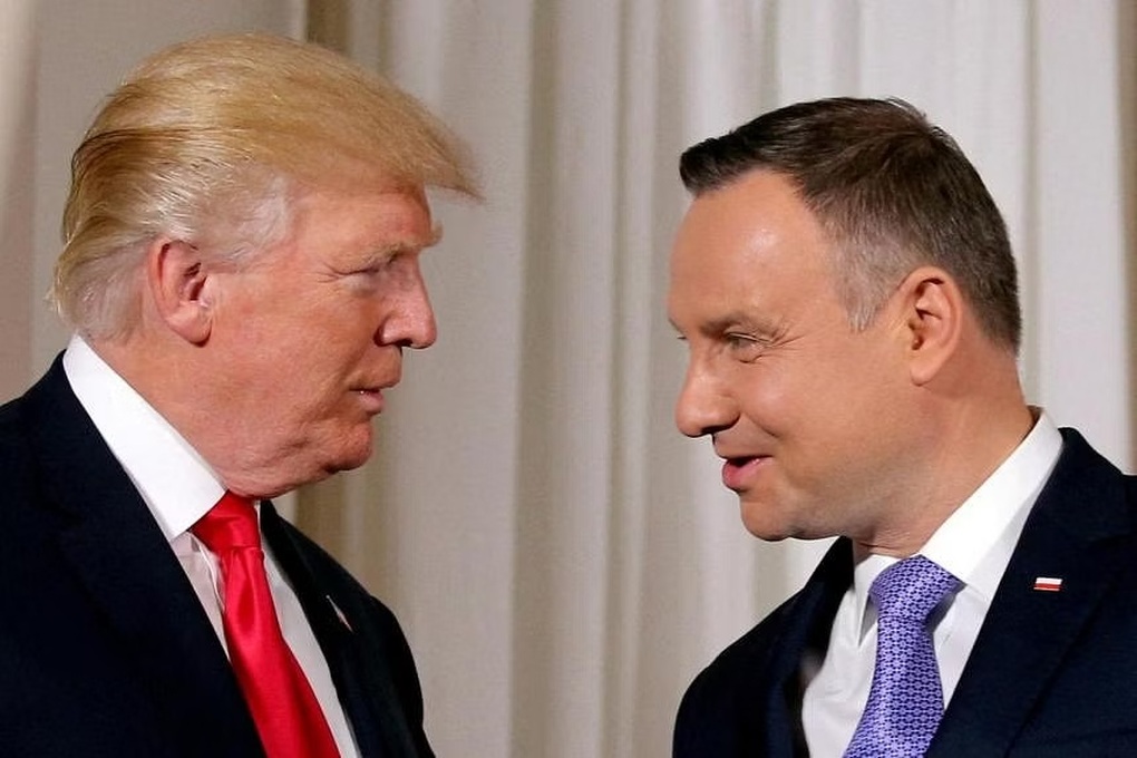 Tổng thống Ba Lan gặp riêng ông Trump - 1 Tổng thống Ba Lan gặp riêng ông Trump - 1