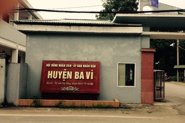 Cơ quan chuyên môn thuộc quận, huyện, thị xã được tổ chức lại như thế nào?