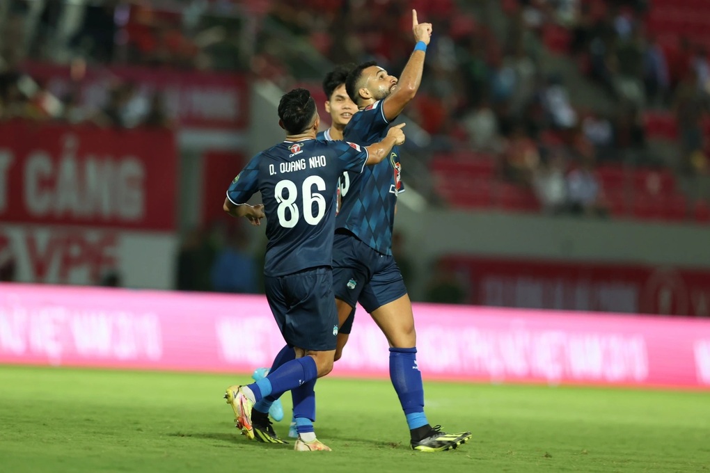 Hải Phòng và HA Gia Lai chia điểm kịch tính ở trận mở màn V-League 2023-24 - 4 Hải Phòng và HA Gia Lai chia điểm kịch tính ở trận mở màn V-League 2023-24 - 4