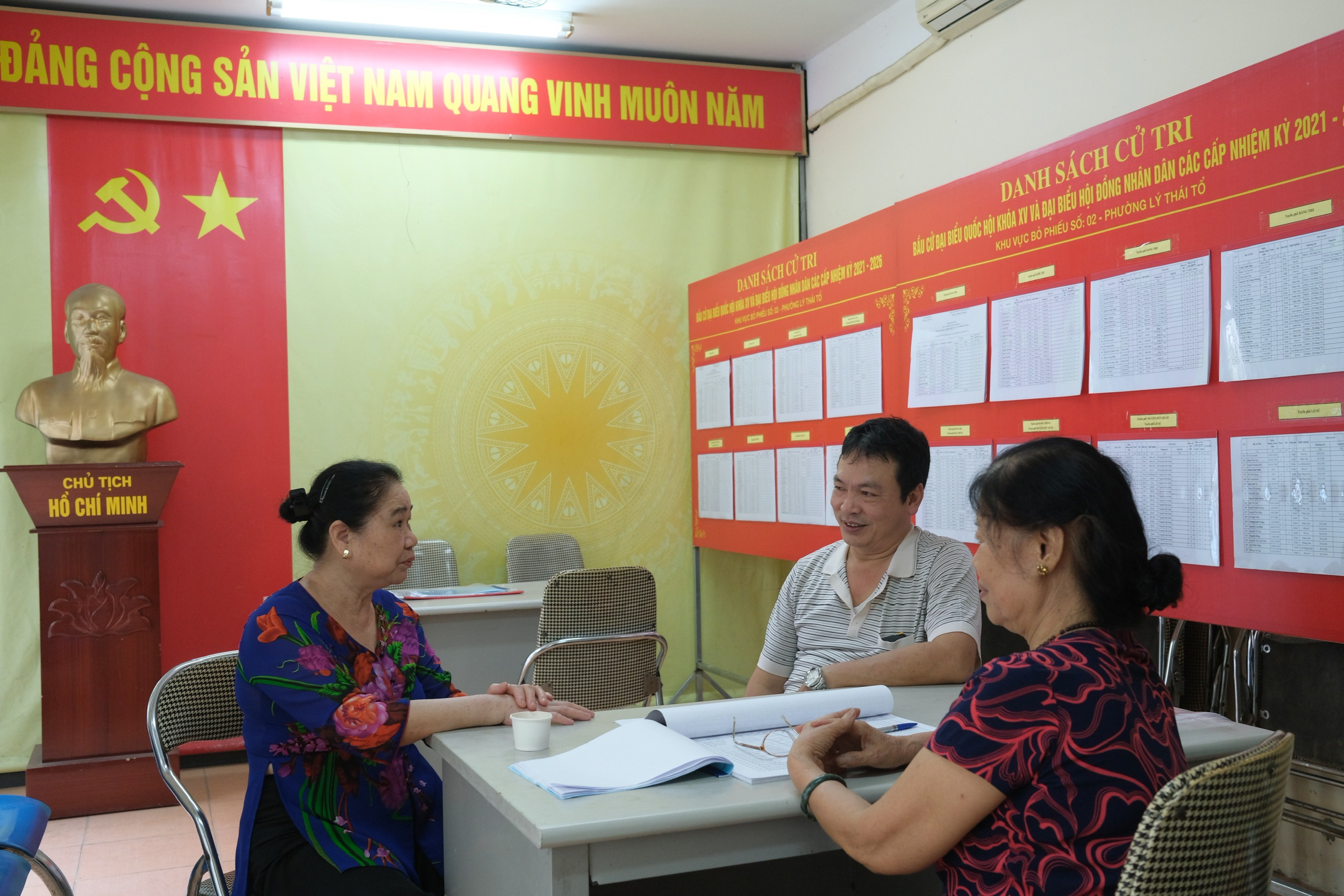 Hà Nội trang trí đường phố chào mừng cuộc bầu cử Đại biểu Quốc hội khóa XV - 4 Hà Nội trang trí đường phố chào mừng cuộc bầu cử Đại biểu Quốc hội khóa XV - 4