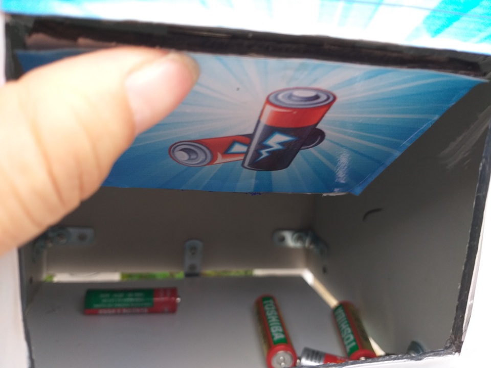 “Ngôi nhà của pin” - Cách thu gom pin cũ của các bạn trẻ ở Đà Nẵng - 3 “Ngôi nhà của pin” - Cách thu gom pin cũ của các bạn trẻ ở Đà Nẵng - 3