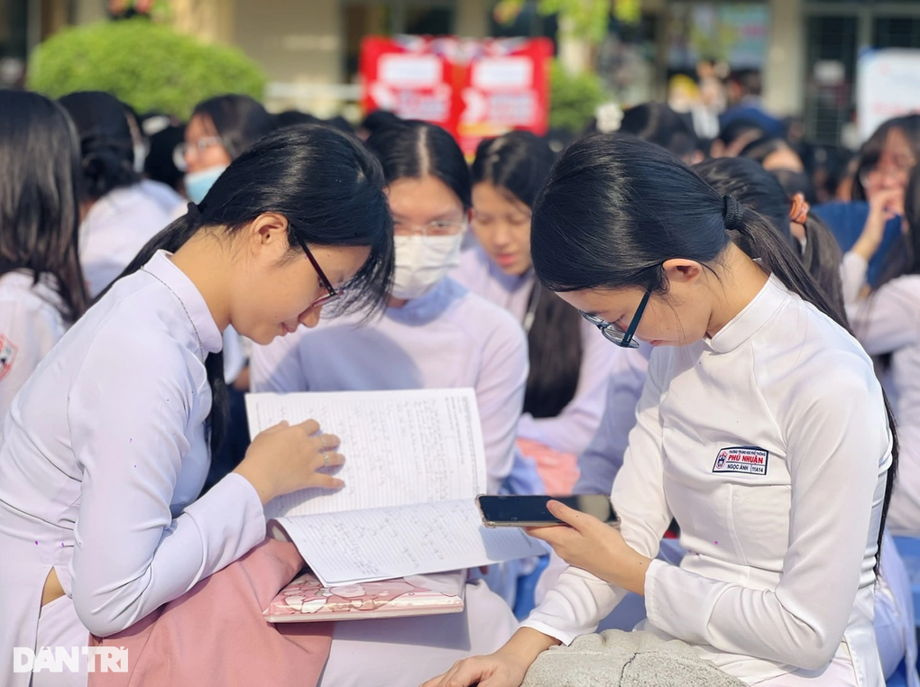 Hà Nội dùng học bạ số cho cả ba cấp, nếu có sai sót thì sửa thế nào? - 1 Hà Nội dùng học bạ số cho cả ba cấp, nếu có sai sót thì sửa thế nào? - 1
