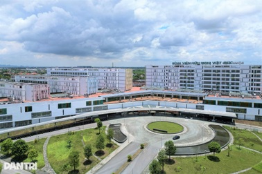 Thông tin mới về phương án sắp xếp các bệnh viện, trường học trên cả nước