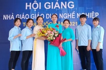 Cô giáo trường nghề miền núi thi tay nghề ngay trong khu cách ly