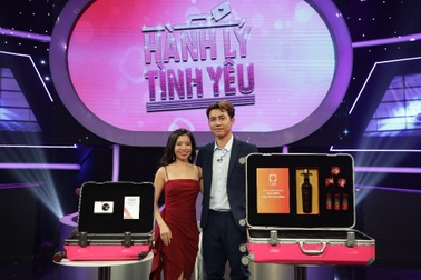 Cặp đôi mới bước ra từ “Hành Lý Tình Yêu” nhận quà ý nghĩa từ LIAN