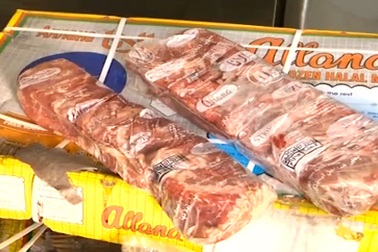 Đầy rẫy thịt trâu bò thối, ngang nhiên làm giả thịt bò