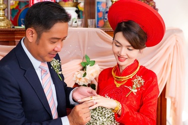 Khoảnh khắc hạnh phúc trong lễ cưới Đình Hiếu "Cổng mặt trời" ở Cà Mau