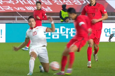 Trọng tài Việt Nam: "Phạt thẻ đỏ với Việt Anh là sai lầm"