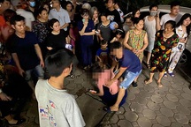 Hà Nội: Bé gái 4 tuổi rơi từ tầng 24 chung cư xuống đất