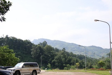 Mùa thi ở tỉnh vùng cao: Giám thị thức trắng, chong đèn nổ máy phát điện cả đêm