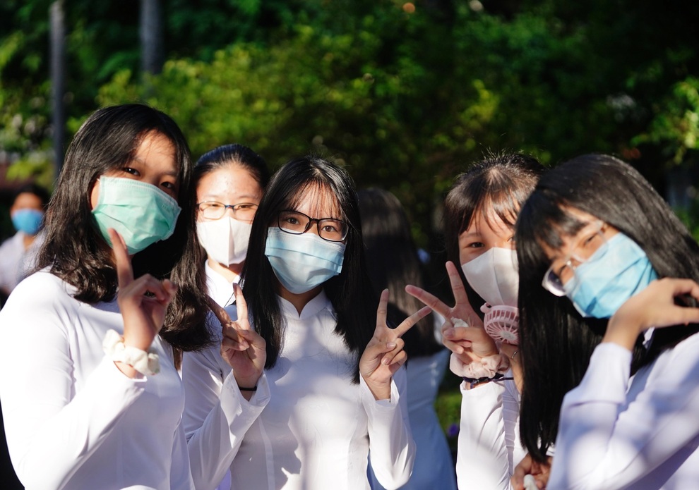 TPHCM hỗ trợ 100% học phí học kỳ 1 cho học sinh - 1 TPHCM hỗ trợ 100% học phí học kỳ 1 cho học sinh - 1