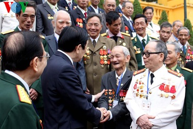 Chủ tịch nước gặp mặt Đoàn đại biểu Ban liên lạc đoàn 95