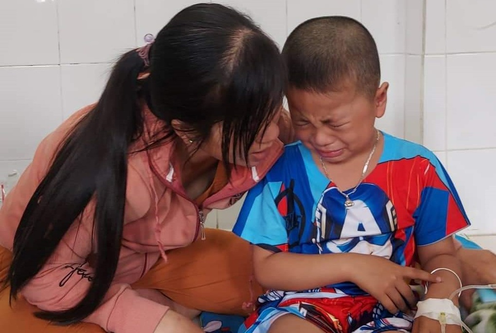 Mẹ đơn thân tuyệt vọng cầu xin bạn đọc Dân trí giúp cứu mạng con - 5 Mẹ đơn thân tuyệt vọng cầu xin bạn đọc Dân trí giúp cứu mạng con - 5