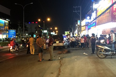 Ô tô "đại náo" trên phố, 1 người chết, 2 người bị thương