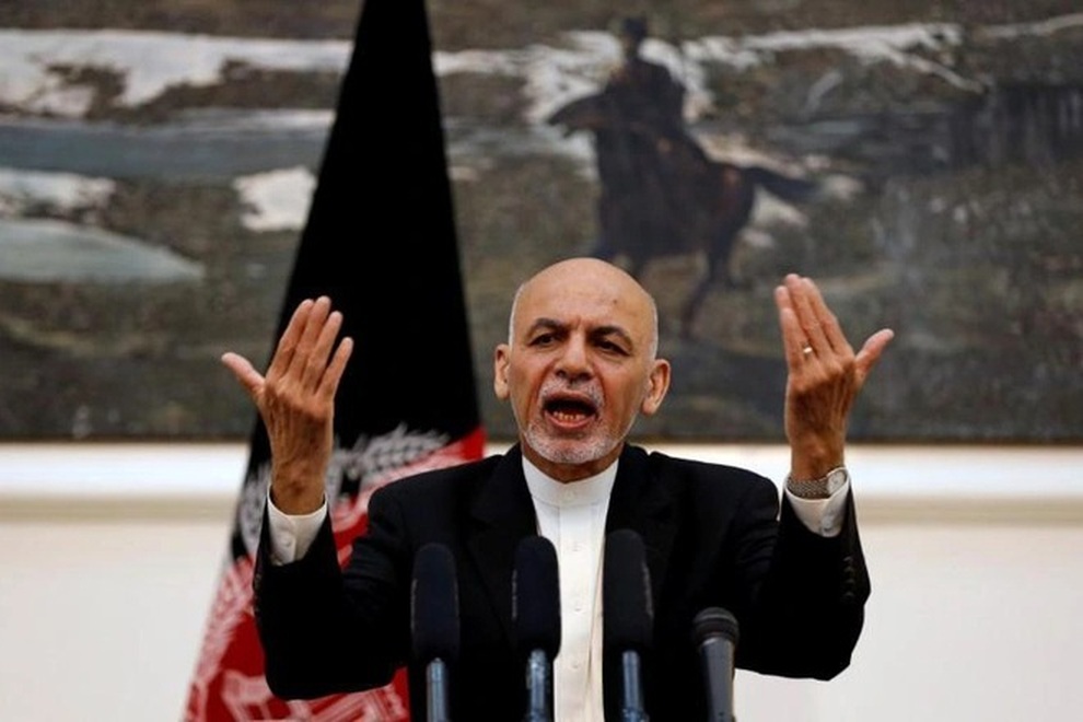 Vệ sĩ cáo buộc cựu Tổng thống Afghanistan ôm hàng trăm triệu USD bỏ trốn - 1 Vệ sĩ cáo buộc cựu Tổng thống Afghanistan ôm hàng trăm triệu USD bỏ trốn - 1