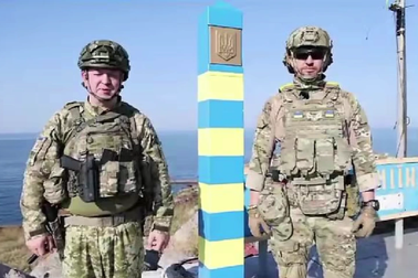 Ukraine dựng cột mốc biên giới mới trên Đảo Rắn