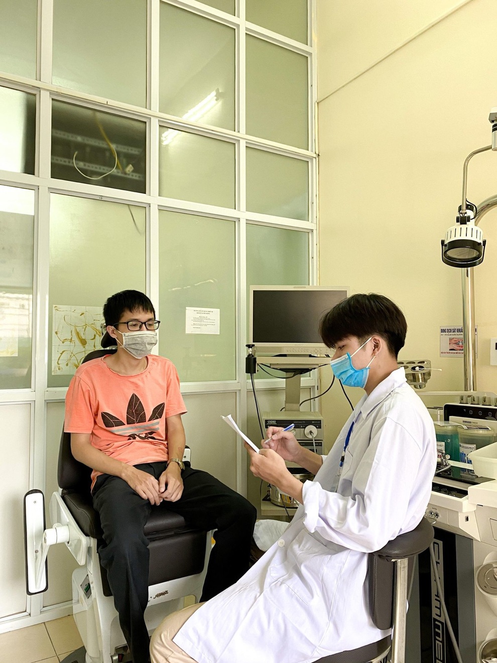 Chàng sinh viên trường Y có gương mặt tựa nam thần học đường - 4 Chàng sinh viên trường Y có gương mặt tựa nam thần học đường - 4