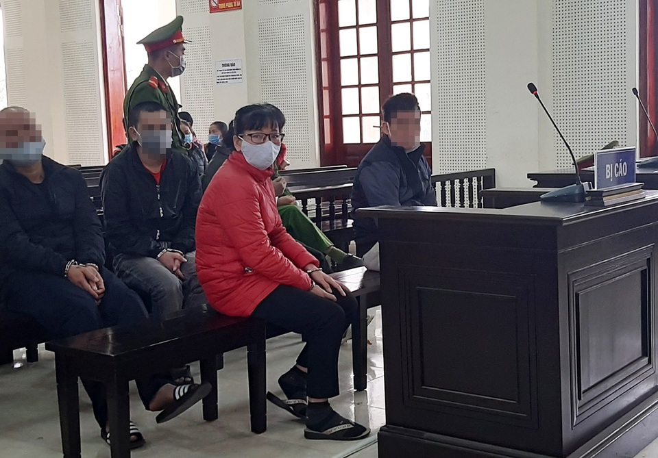 Lừa chạy việc vào ngành y, người phụ nữ chiếm đoạt tiền tỉ - 1 Lừa chạy việc vào ngành y, người phụ nữ chiếm đoạt tiền tỉ - 1