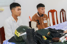 Giả danh CSCĐ tuần tra, nhắc nhở người vi phạm "để thỏa đam mê"