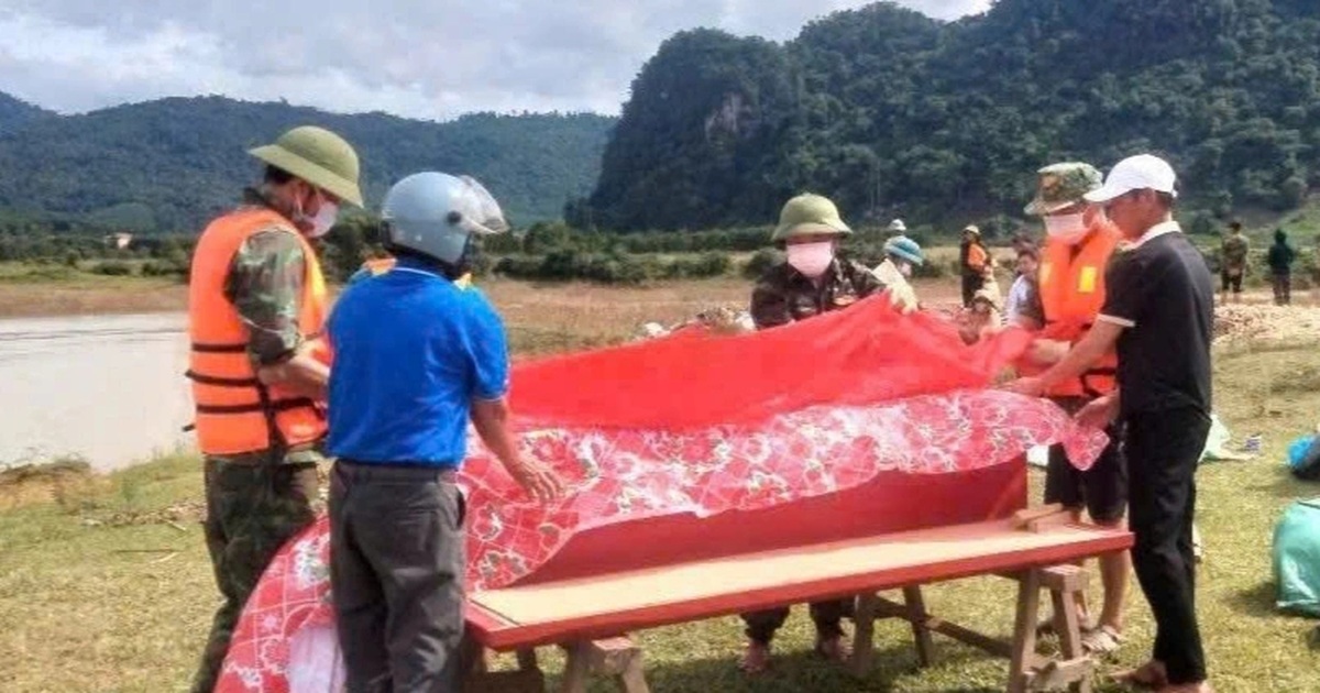Tìm thấy 2 thi thể trong 4 nạn nhân mất tích do mưa lũ