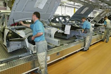 Giảm nhân công - Chuyện "cực chẳng đã" ở BMW