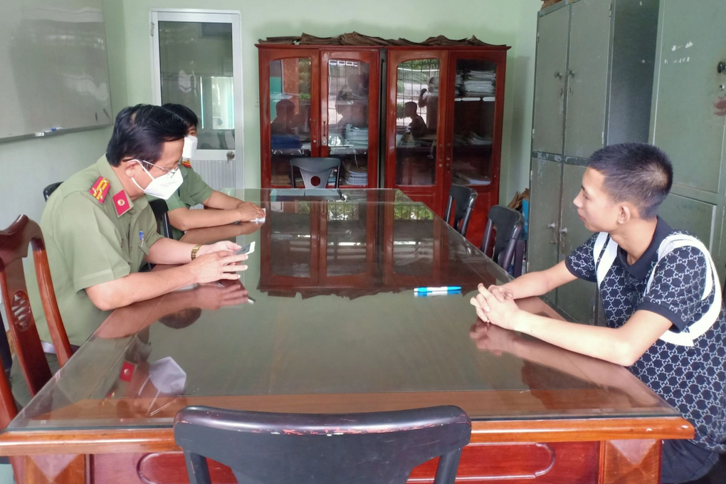 Vì sao nhiều lao động bị lừa qua Campuchia làm việc rồi ôm nợ? - 1 Vì sao nhiều lao động bị lừa qua Campuchia làm việc rồi ôm nợ? - 1