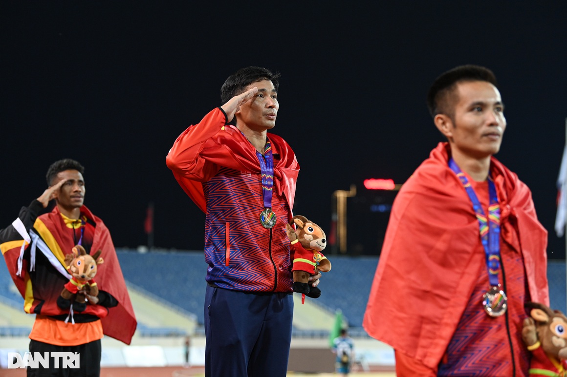 Giọt nước mắt của Quách Thị Lan trong lần đầu giành HCV cá nhân SEA Games - 16 Giọt nước mắt của Quách Thị Lan trong lần đầu giành HCV cá nhân SEA Games - 16