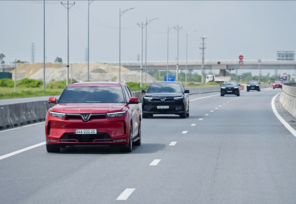 VinFast VF 9 được yêu thích trong phân khúc SUV tầm giá 2 tỷ đồng - 2 VinFast VF 9 được yêu thích trong phân khúc SUV tầm giá 2 tỷ đồng - 2