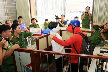 Thực nghiệm vụ chích điện cướp vàng ở An Giang