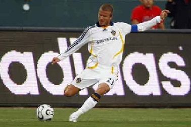 Những “siêu phẩm” ghi bàn từ xa ngoạn mục nhất