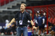 HLV Mano Polking dẫn dắt U23 Thái Lan, quyết tranh HCV với U23 Việt Nam