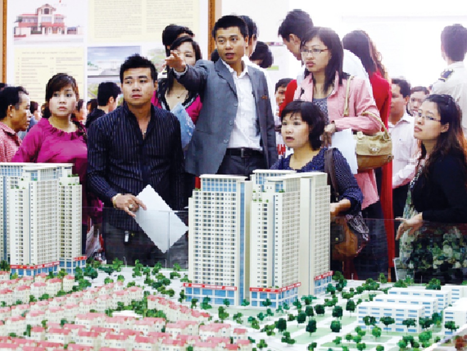 Brokers địa ốc có “giã từ vũ khí”? - 1