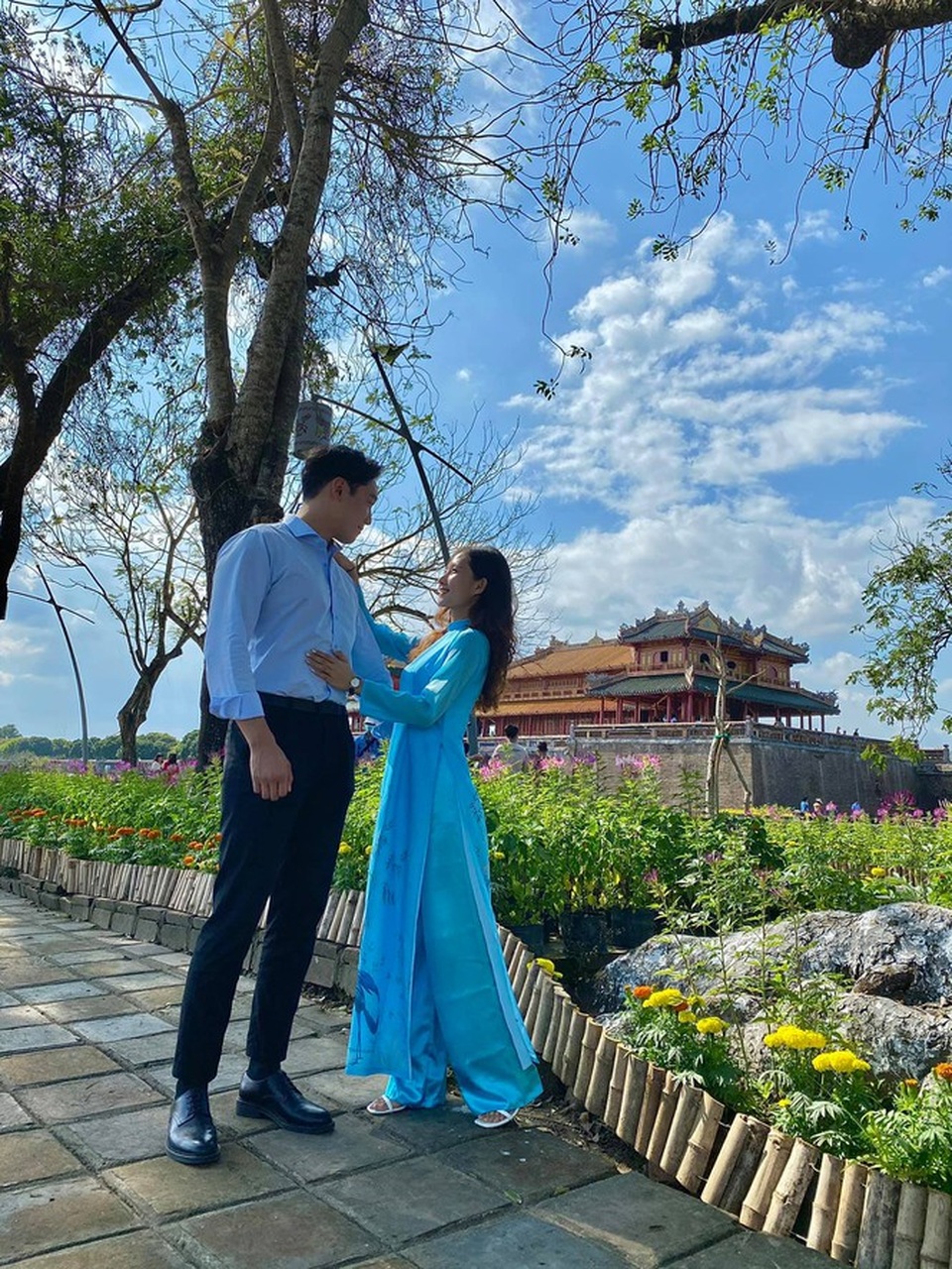 Cô gái Việt dẫn bạn trai Hàn ngắm cảnh đẹp nao lòng ở Huế - 5 Cô gái Việt dẫn bạn trai Hàn ngắm cảnh đẹp nao lòng ở Huế - 5